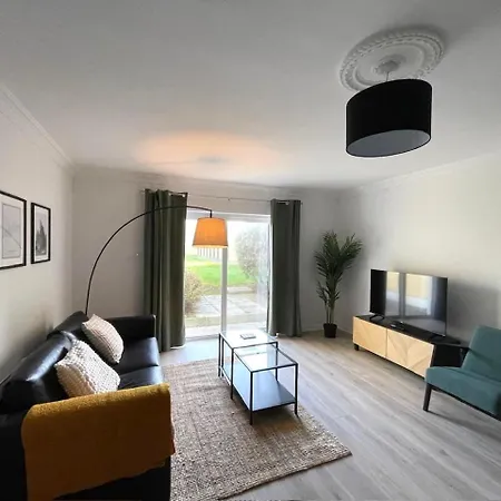 Luxury By The Coast- Sleeps 4 Appartement Galway